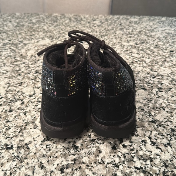 UGG’s - Picture 3 of 4